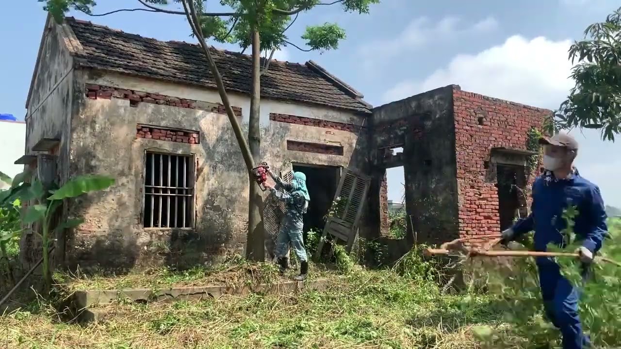 HORRIFIED ABANDONED HOUSE I CLEAN THE HOUSE CUT THE OVERGROWN GRASS REDUCES STRESS ( PART 1)