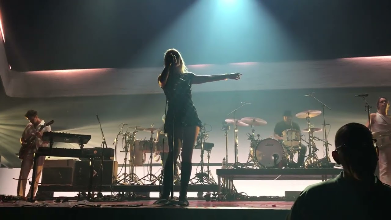 Paramore-All I Wanted LA The Forum Billie Eilish