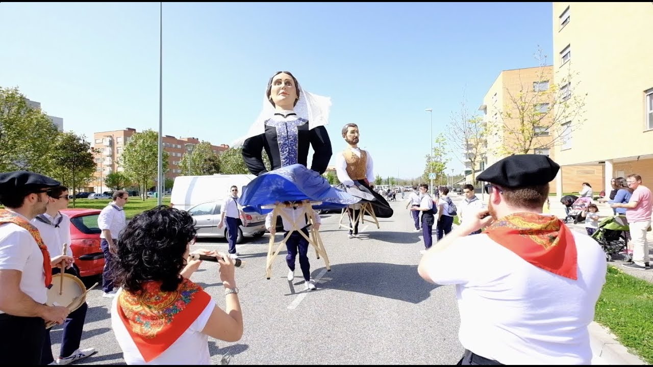 Buztintxuriko erraldoien kalejira. Konpartsaren eguna 2018. Iruñea.