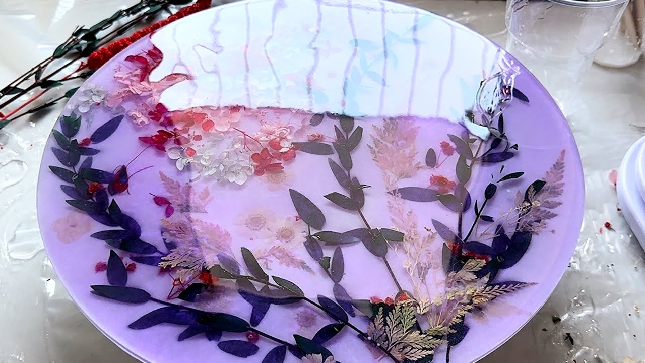 СЕКРЕТ создания потрясающего стола с помощью Resin Art прямо сейчас