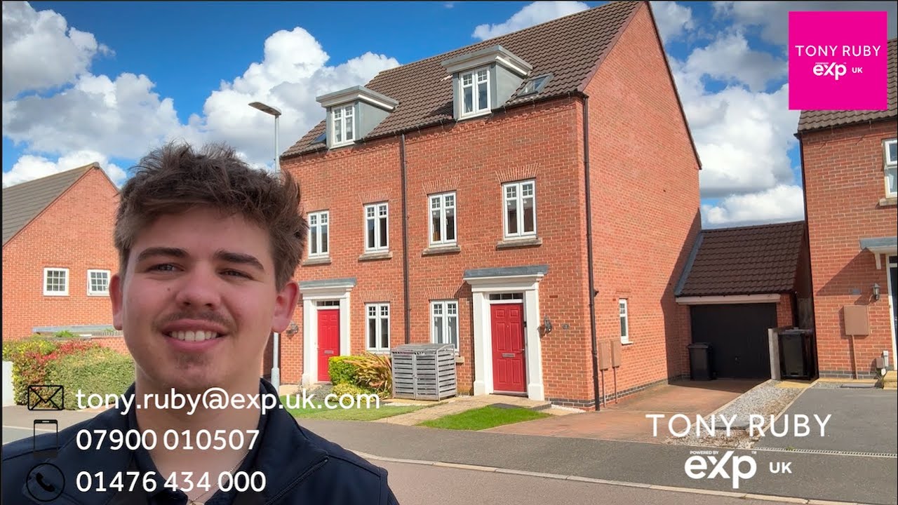 🏡 Modern 3-Bedroom, 3-Storey Home in Grantham | Spacious Living, Garage & Garden!