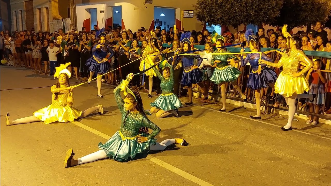 Eu te amo meu Brasil - Desfile Cívico Escolar: Brasil, 200 anos de Independência - Balé com fitas 🇧🇷