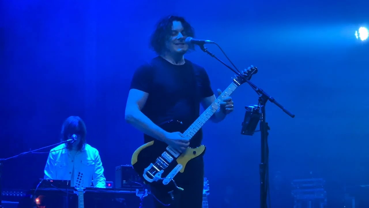 Jack White, Icky Thump- Steady, as She Goes- Fell in Love With a Girl, TivoliVredenburg, Utrecht