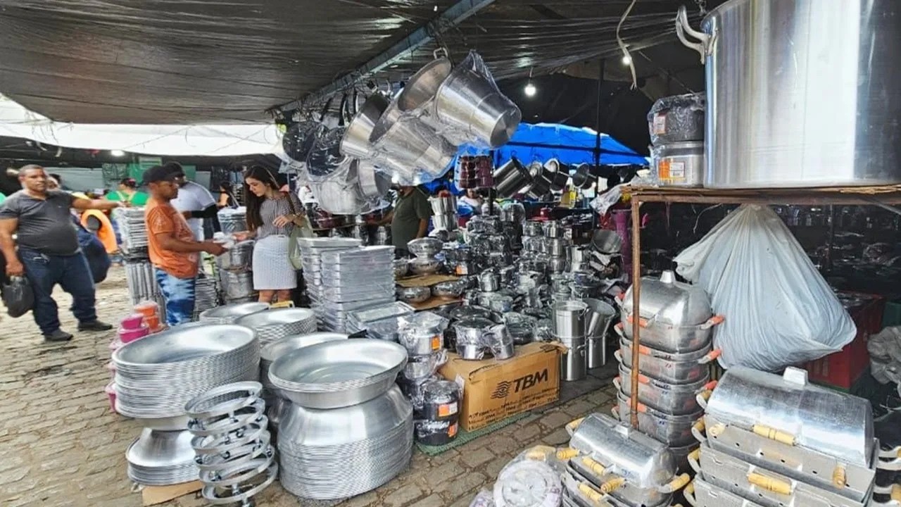 FEIRA DO ALUMINIO E DO PARAGUAY EM CARUARU-PE. OLHA ISTO BRASIL!