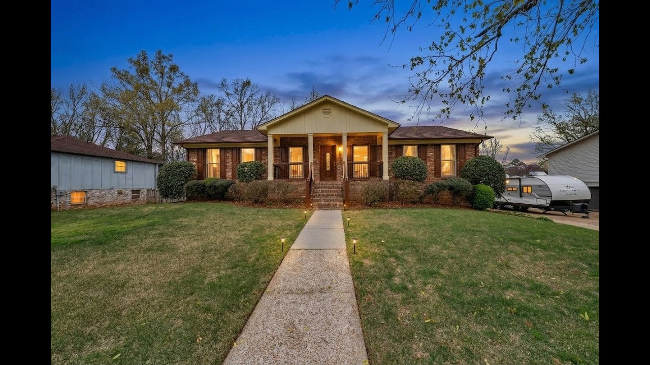12028 Queens Place SE, Huntsville, AL 35803
