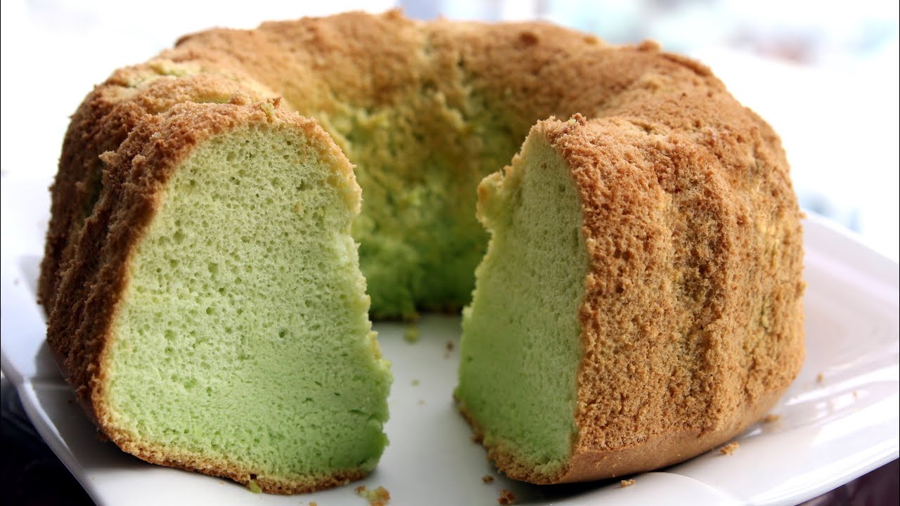 PANDAN CHIFFON CAKE - Bánh bông lan lá dứa | Helen's Recipes