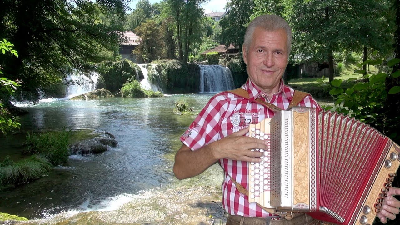 Slowenischer Wein auf der Steirischen von Gottfried Kletzmair ( F-B-Es-As )