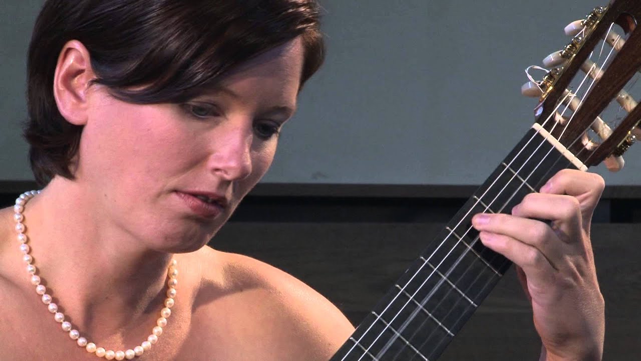 Piazzolla: Invierno Porteno - Anika Hutschreuther, Guitar