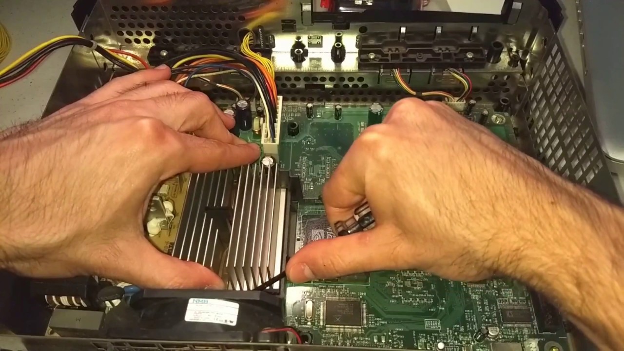 Replacing the thermal paste in the Original Xbox