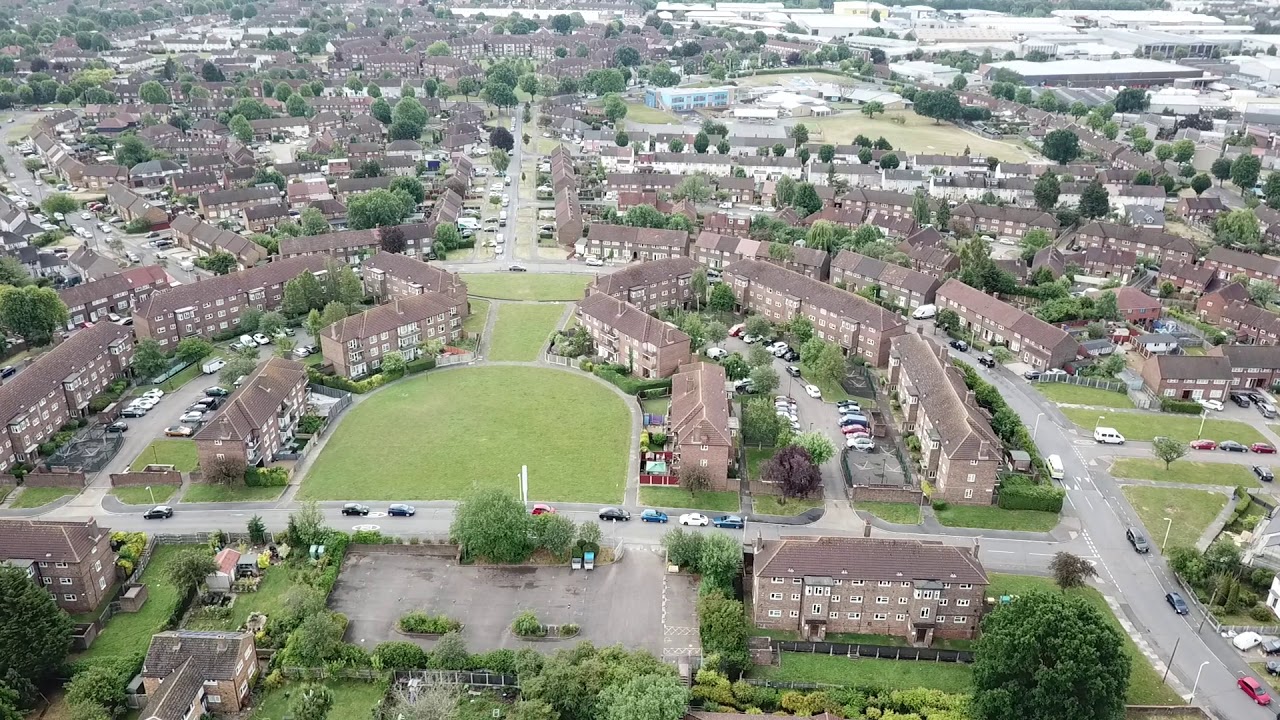 DJI Mavic Pro: Harold Hill (Romford, Essex)