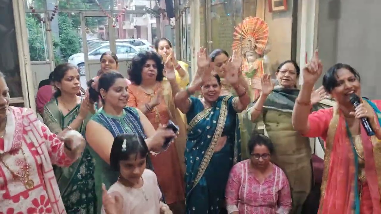 नचदियां संगतां प्यारीयां शेरावाली दे द्वारे उत्ते ढोल बजदे #jaimatadi