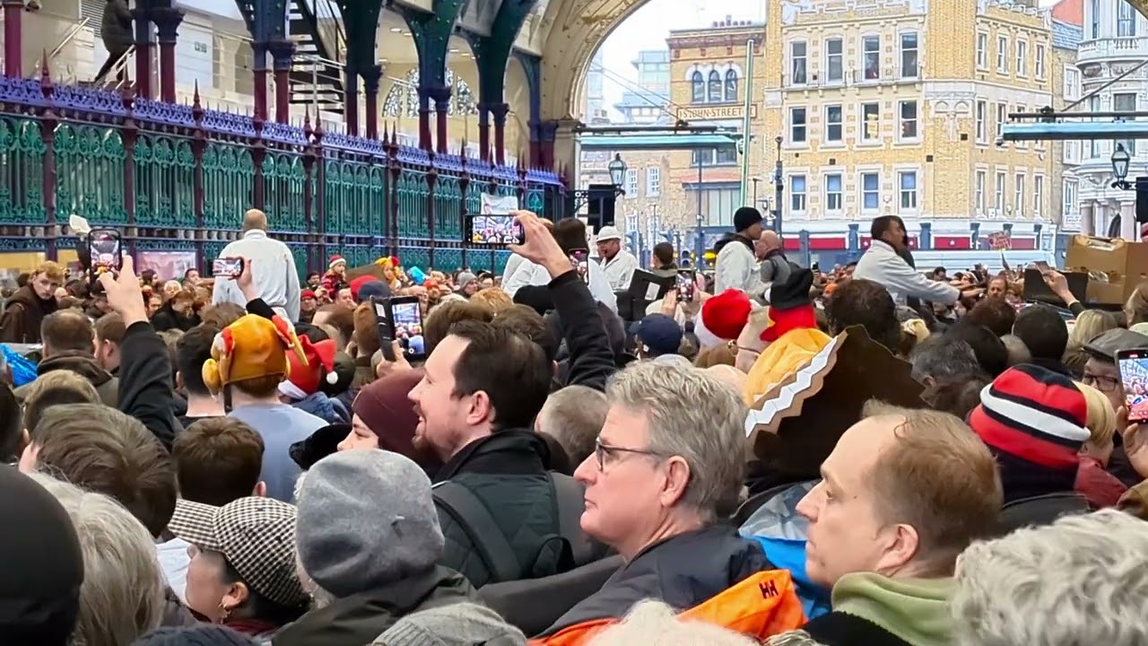 London 2024 Smithfield Market Christmas Eve Meat Auction  6/12