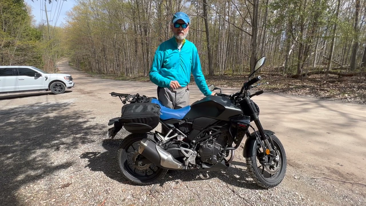 Honda CB300R (2023) review - practicality