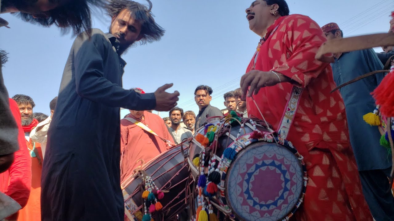 sain nasir dhol dhamal mela hazrat lal shahbaz qalandar 2023 at Rohri station sindh