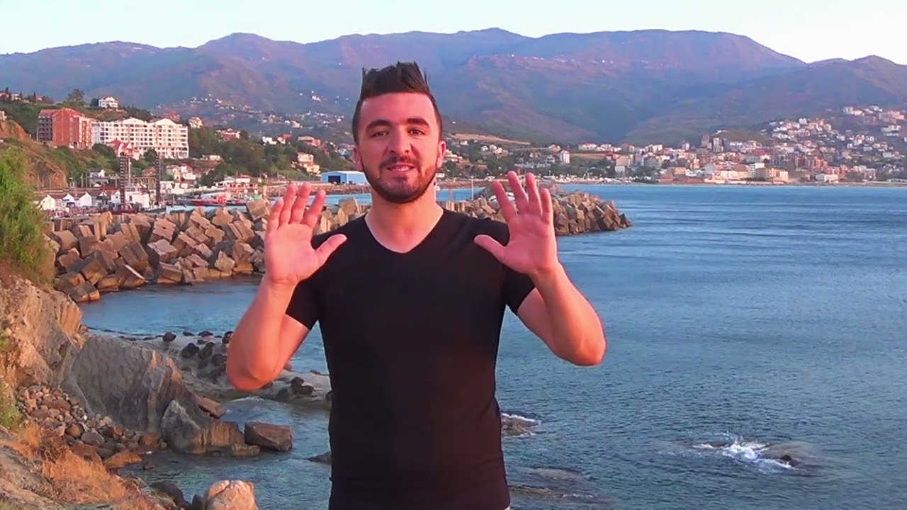 Paroles et musique : Madjid boudjemai.           ( nak d-ray-iw )