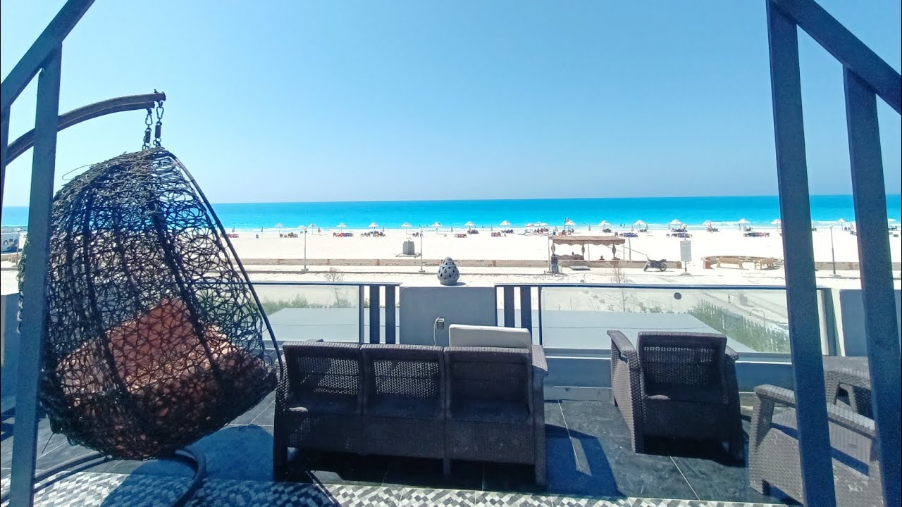 فيلا مستقلّة ٥٠٠ متر للبيع أول صف بحر الساحل الشمالى
