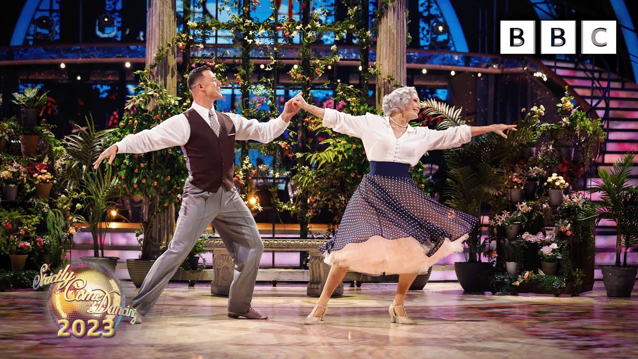 Angela and Kai Foxtrot to You Make Me Feel So Young by Frank Sinatra ✨ BBC Strictly 2023