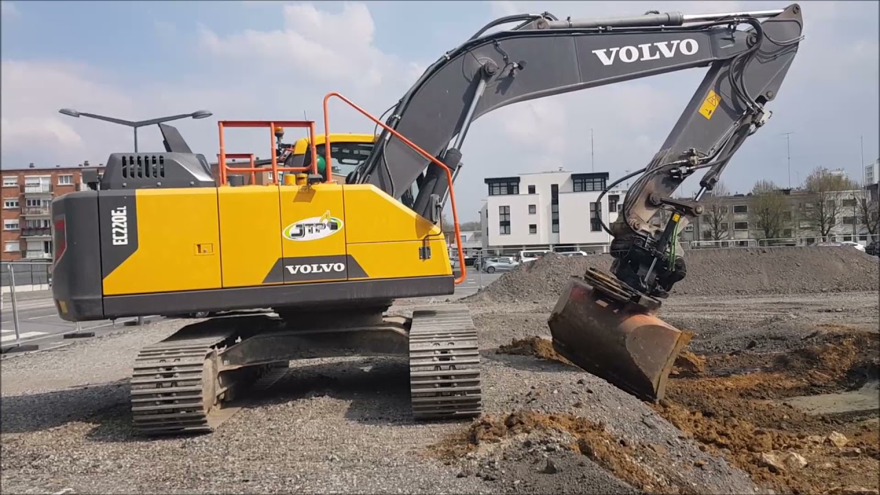 volvo EC220EL JTP chantier fouilles archéologiques