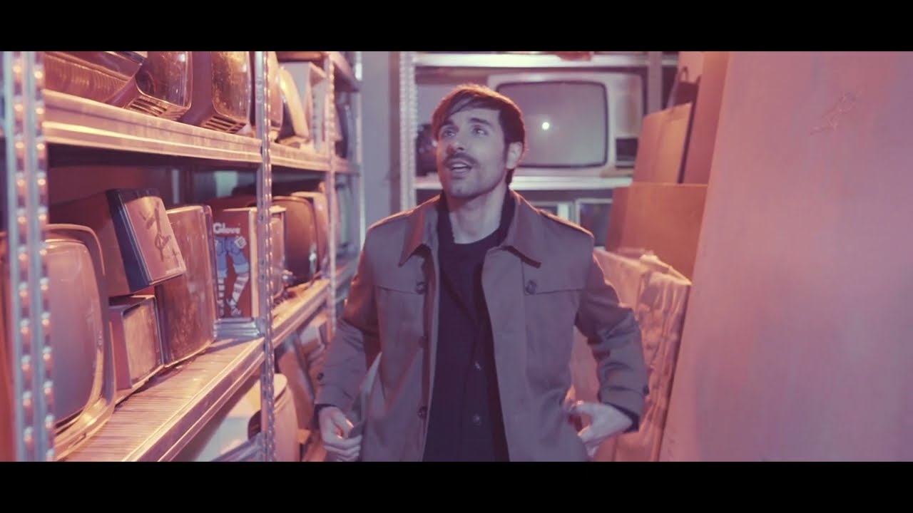 Antonio Maggio - Una formalità (Official Video)