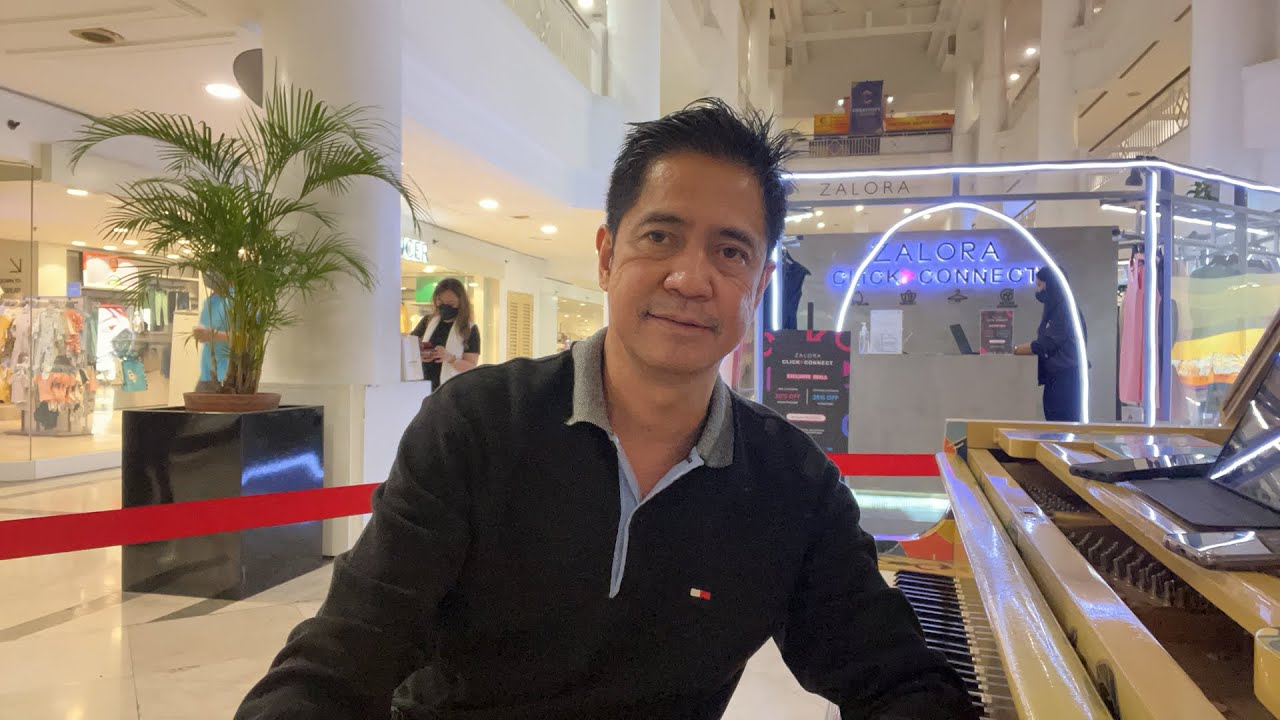 Piano Livestream at Glorietta mall Makati October 29 2022