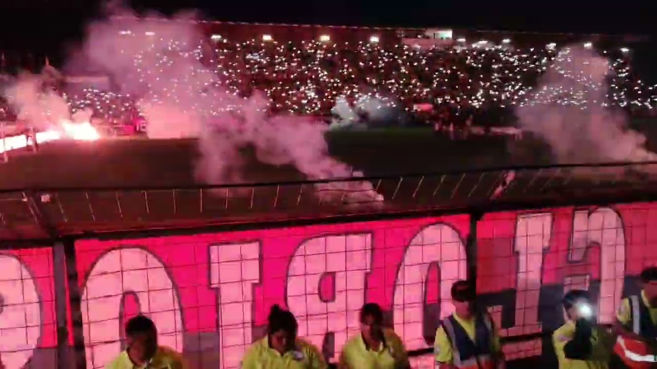 Locura Total El Día De Ayer en Alajuela ❤️🖤🦁