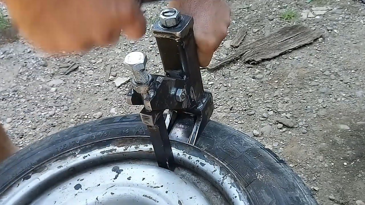 Tyre bead breaker tool - Presa dejantatare anvelope.