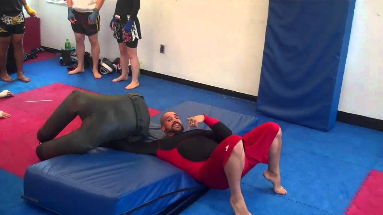 MMA TRAINING SUPLEX/BACK ARCH
