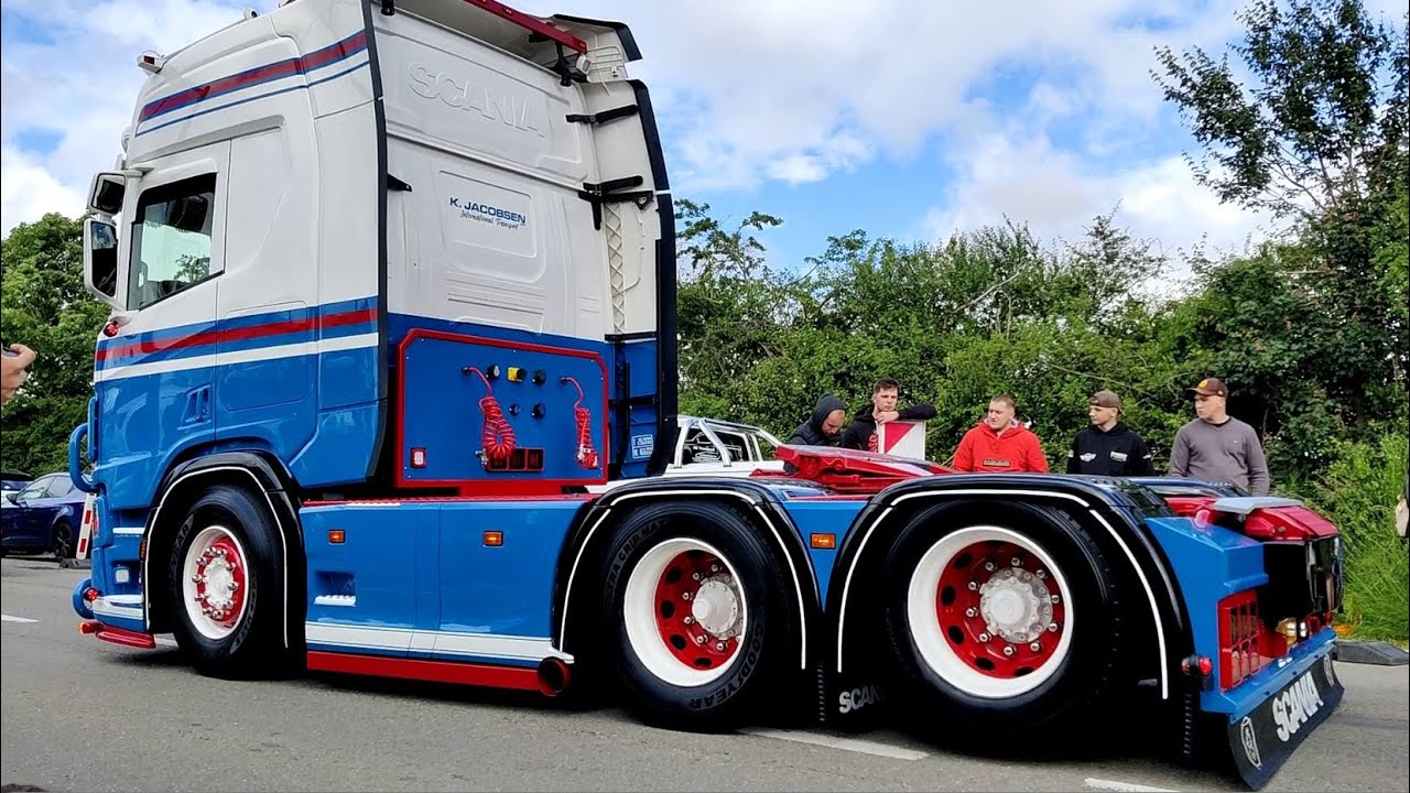 Truckshow Ciney 2024 Trucks with openpipe sounds