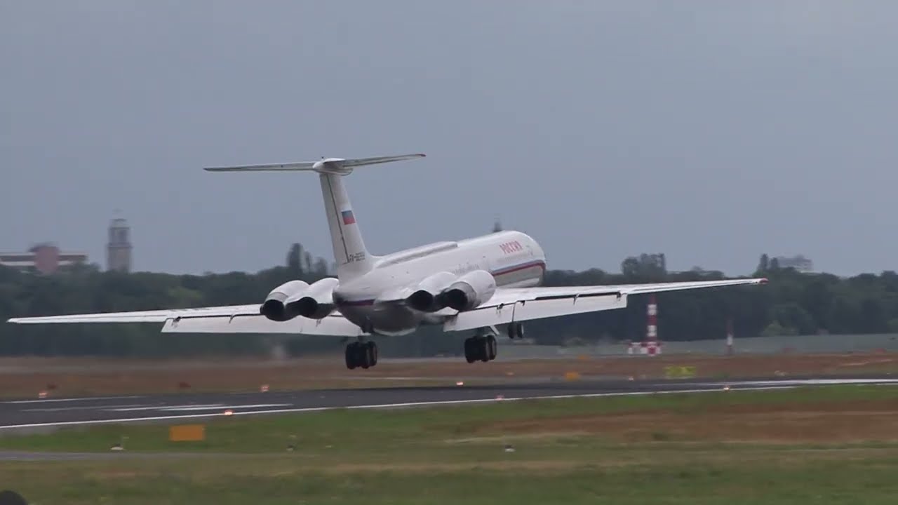 TXL 2012.06.01 IL62 RST RA-86559 landing 26R