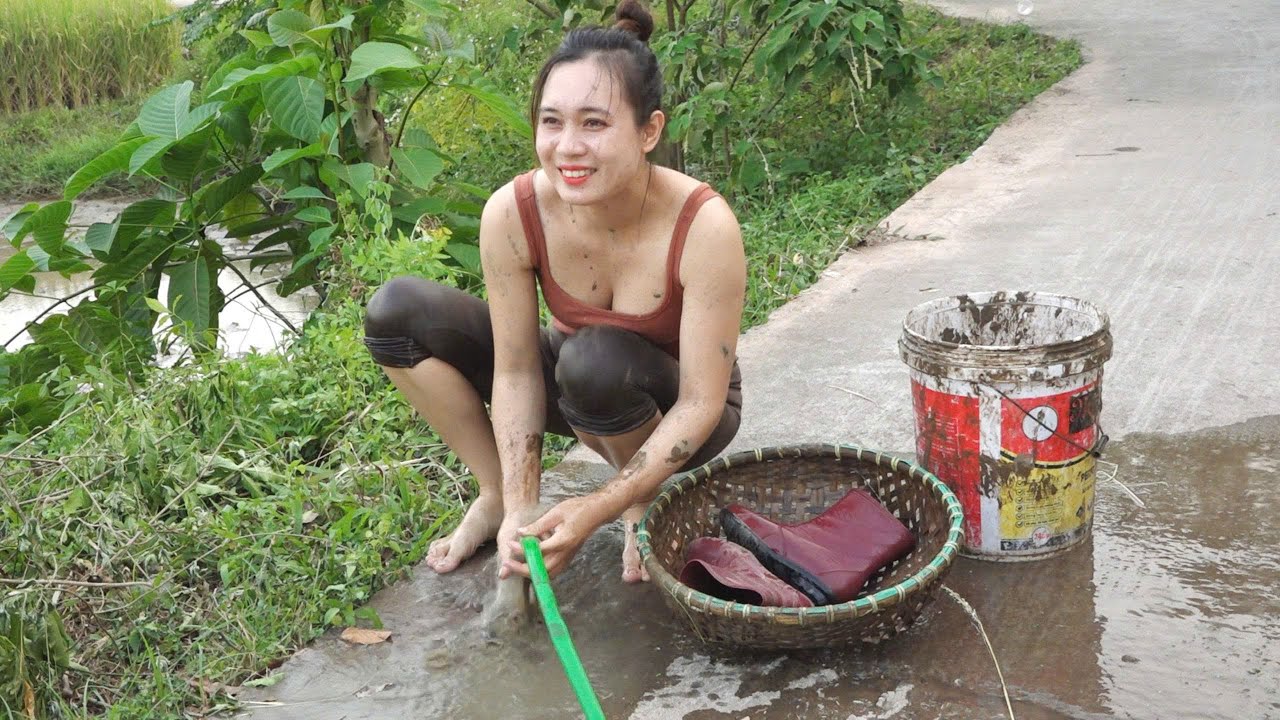 The life of a country girl. Catching fish in the pond, health changes, making her worried.