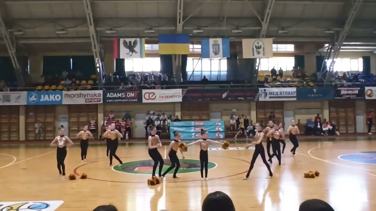 Пліч- о- пліч Обласний етап 2024 Ліцей 13  Черлідерки Керівник Хлабата О.