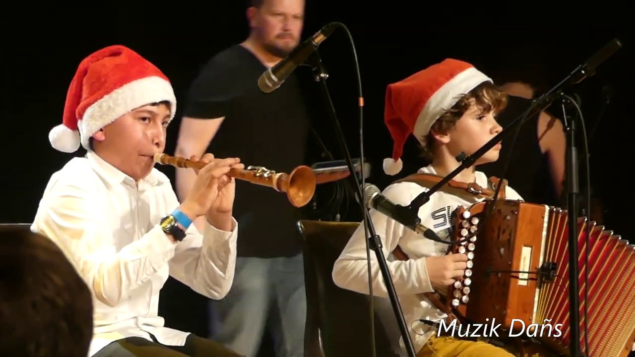 Danse bretonne : Pilé menu avec les Moucherons au fest noz de Noël à Sucé-Sur-Erdre le 14/12/2019