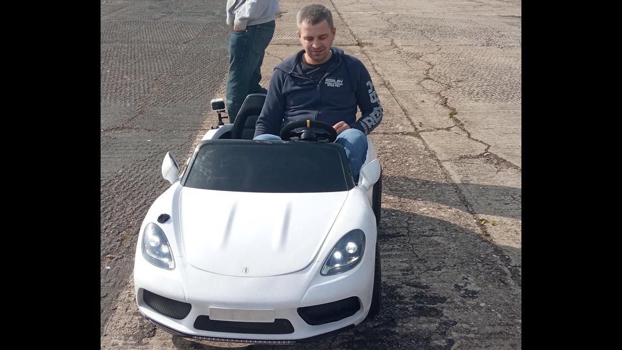 My Porsche got his first Track Day 40mph