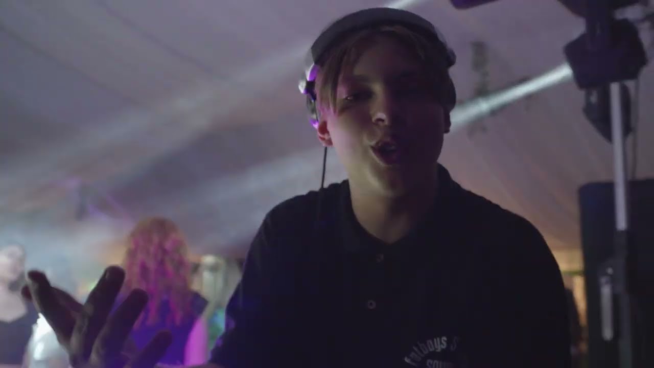 DJ IUSTEE - Corporate Party