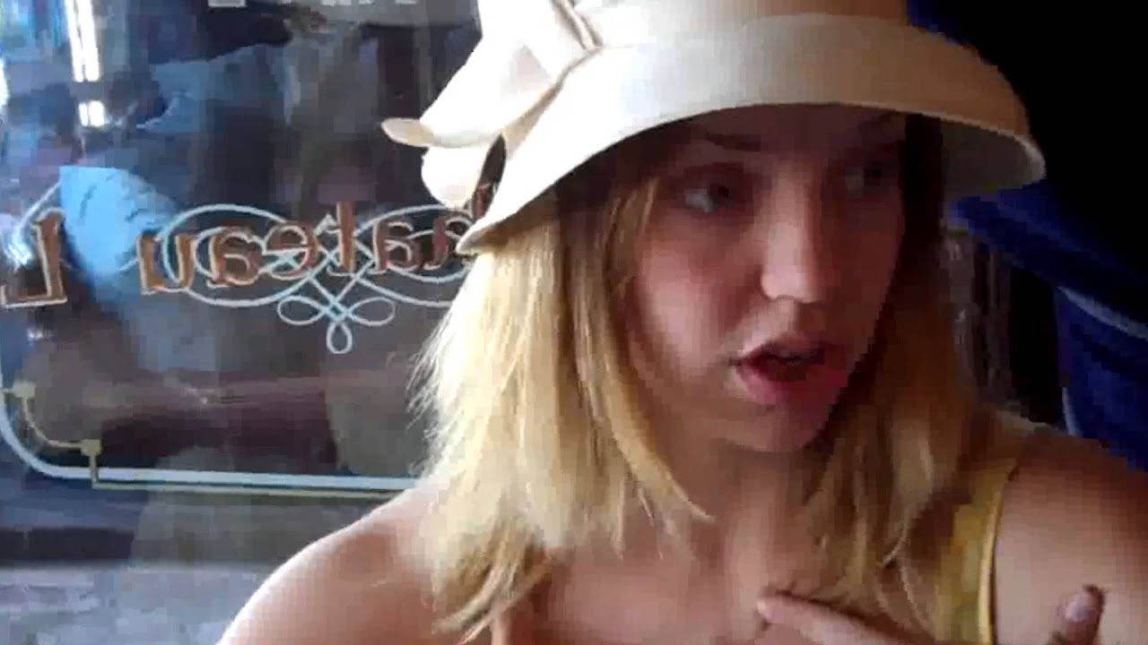 Kelli Garner video slide show.     Patsy.