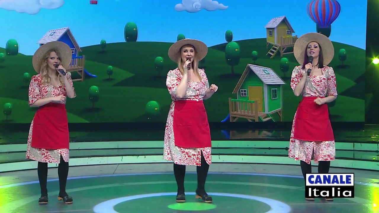 Le Mondine "Vinassa vinassa" | Cantando Ballando (HD)