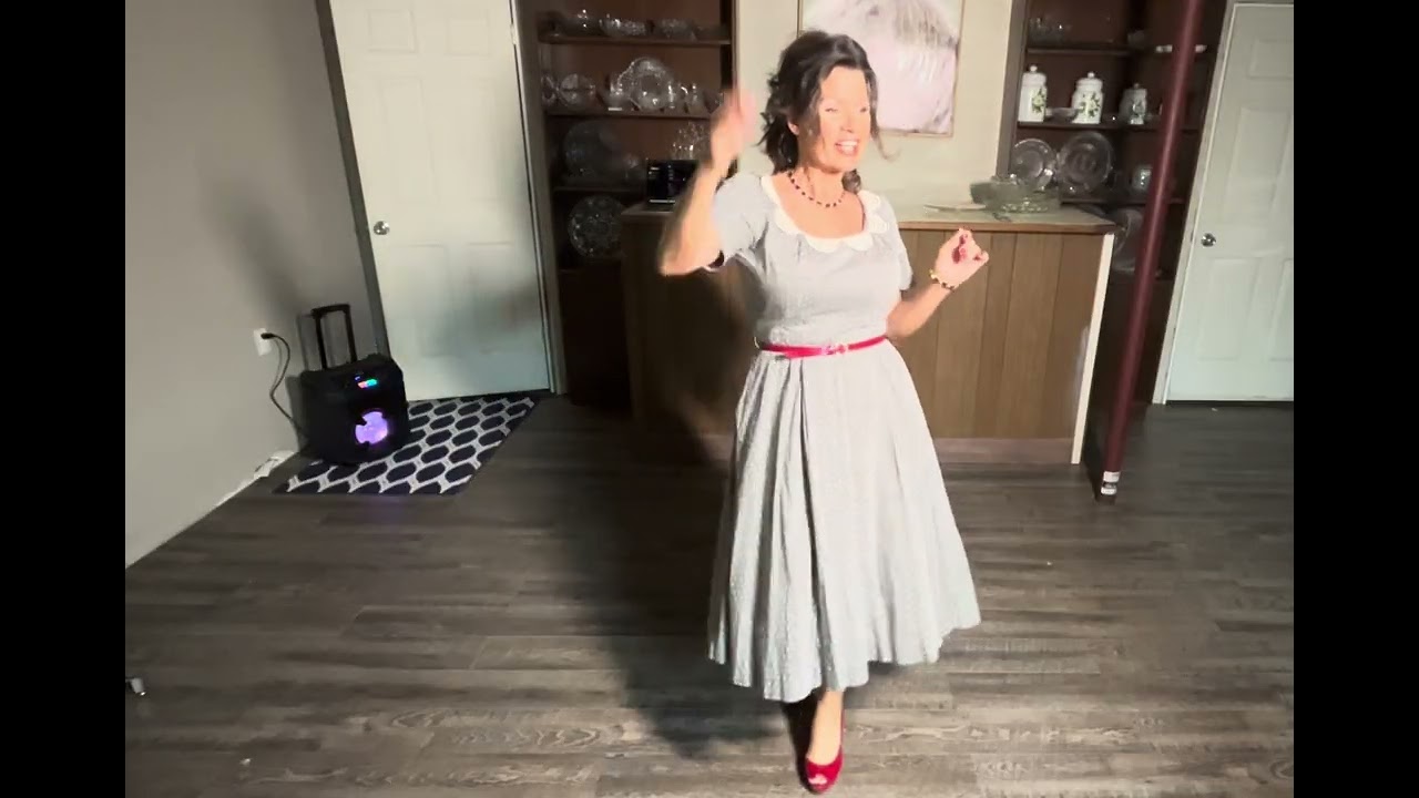 Be Her line dance (Closed Bar Shuffle)