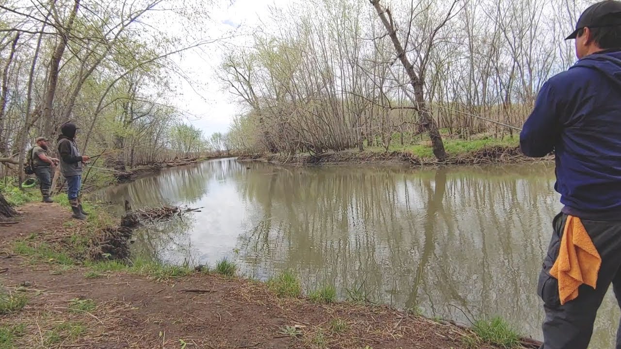 Fishing for Slab Crappie in The Creek. EP 222