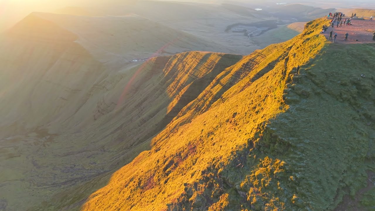 Epic Sunrise Drone Footage from Pen-Y-Fan | Breathtaking Views of the Brecon Beacons! 🌄✨