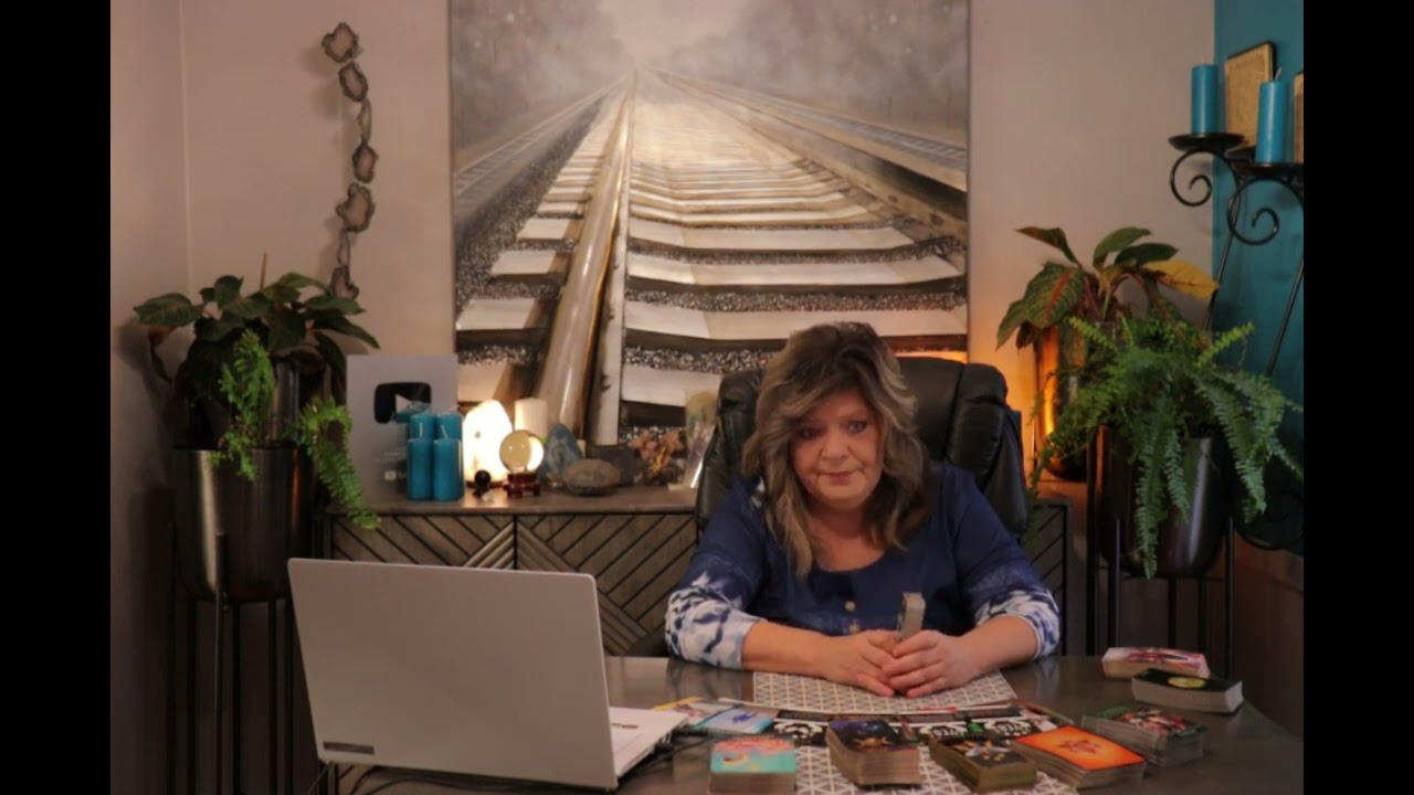 CAPRICORN JAN 14 A SUDDEN CHANGE IN YOUR FINANCES! KEEP YOUR WORK A SECRET/BEING SPIED ON