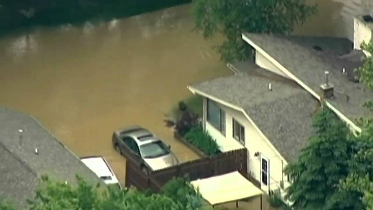Flash floods swamp parts of America