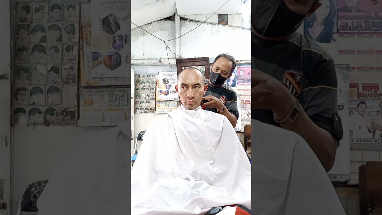 pangkas rambut yg gak ada rambutnya.