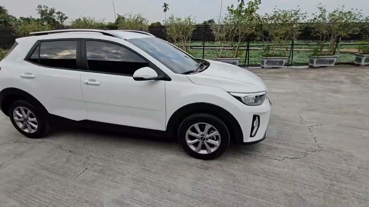 極上美車 2022 STONIC 1.4 驚豔版 白色