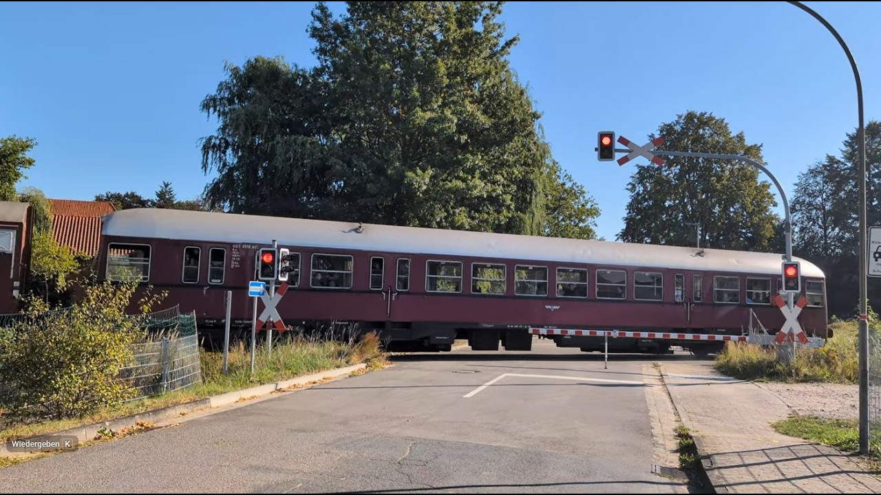 Bahnübergang Bleckede Töpferdamm / Bahnhof | Level Crossing Germany