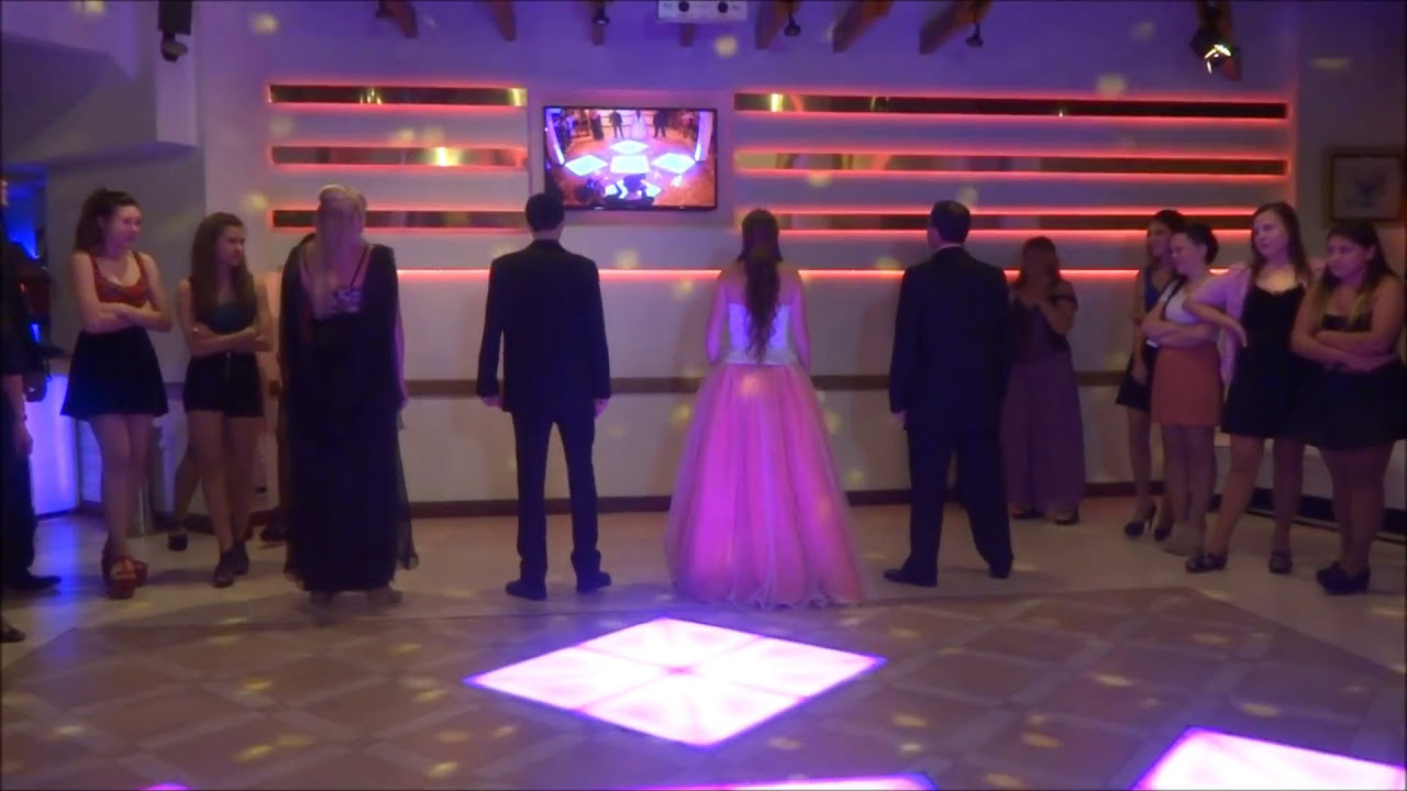 BAILE SORPRESA EN FIESTA DE 15 AÑOS - DIVERTIDO, GRACIOSO Y FÁCIL DE BAILAR!