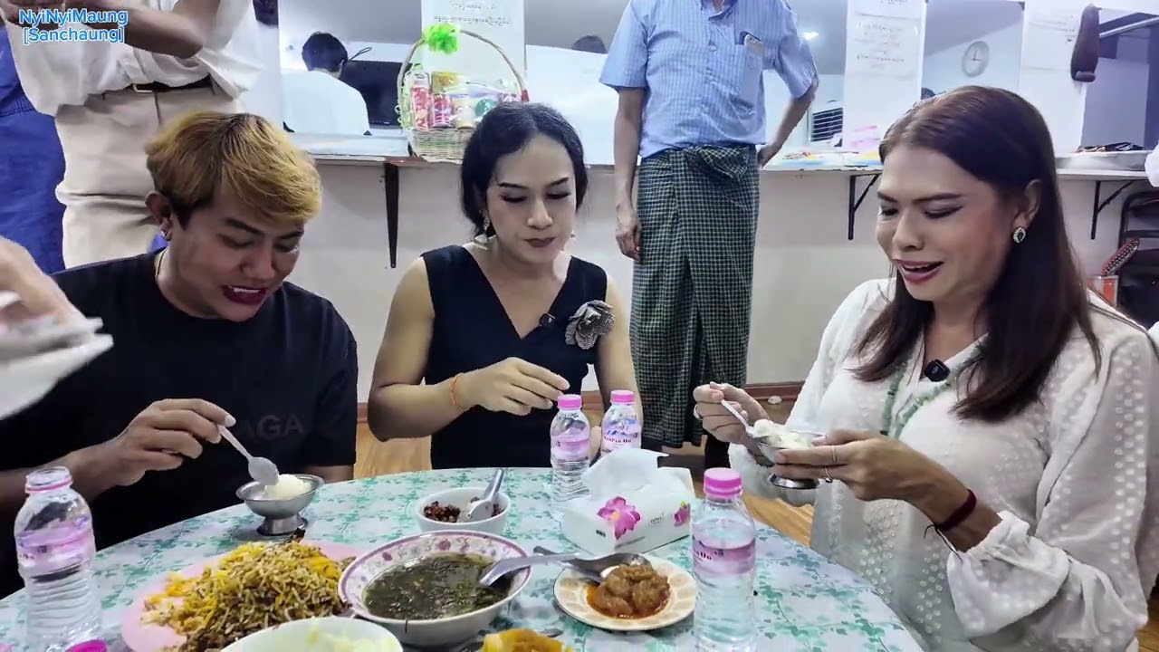 ဒံပေါက် မစားရတာ ကြာလို့ အဝစားကျတဲ့ စမ်းချောင်းသူတွေ..
