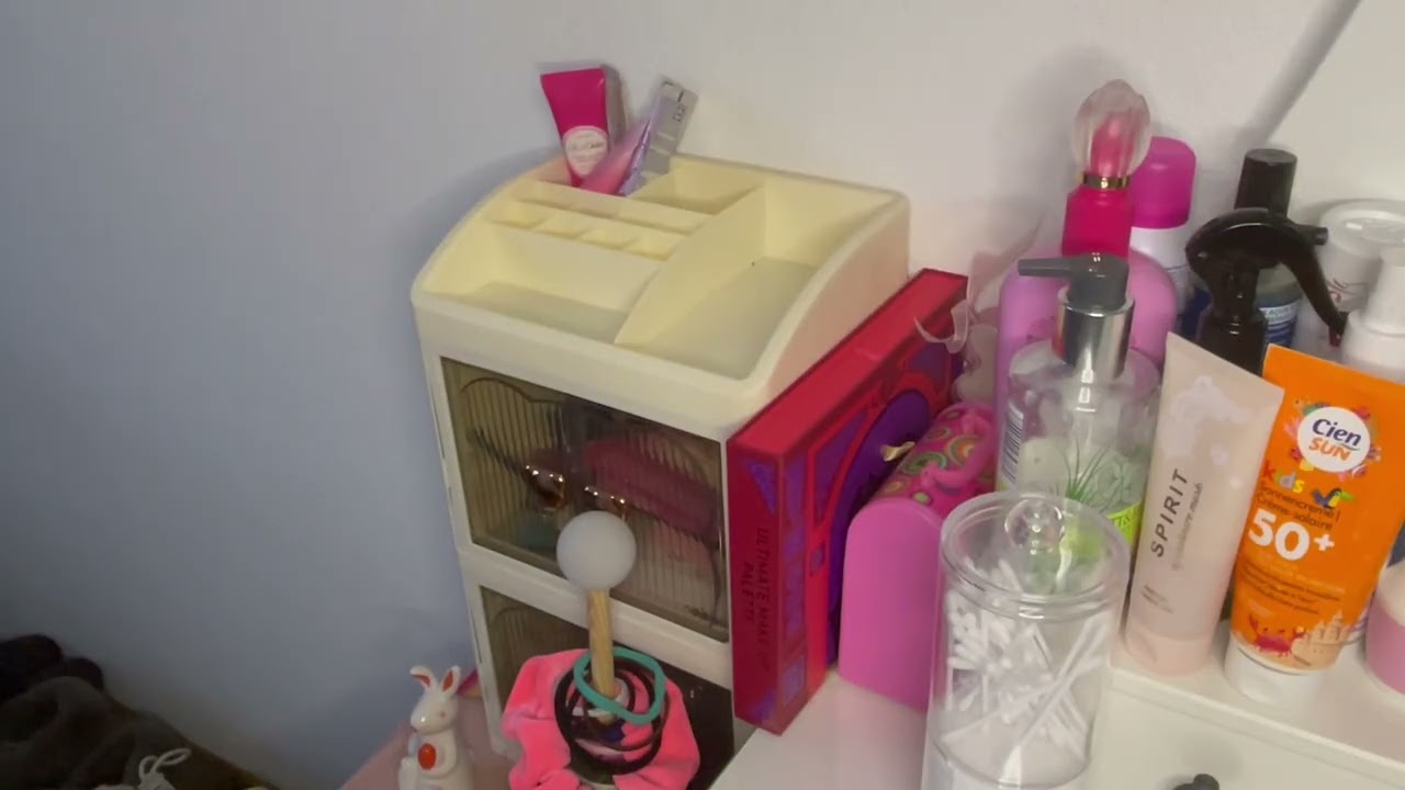 Organização da minha mesa de maquilhagem !✨clean & Aesthetic