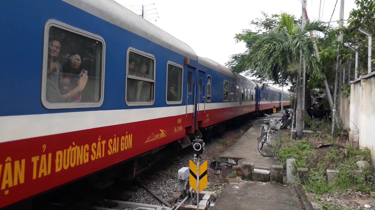 D19E-955: SE4 vào Ga Nha Trang (9:48-5/11/2017)