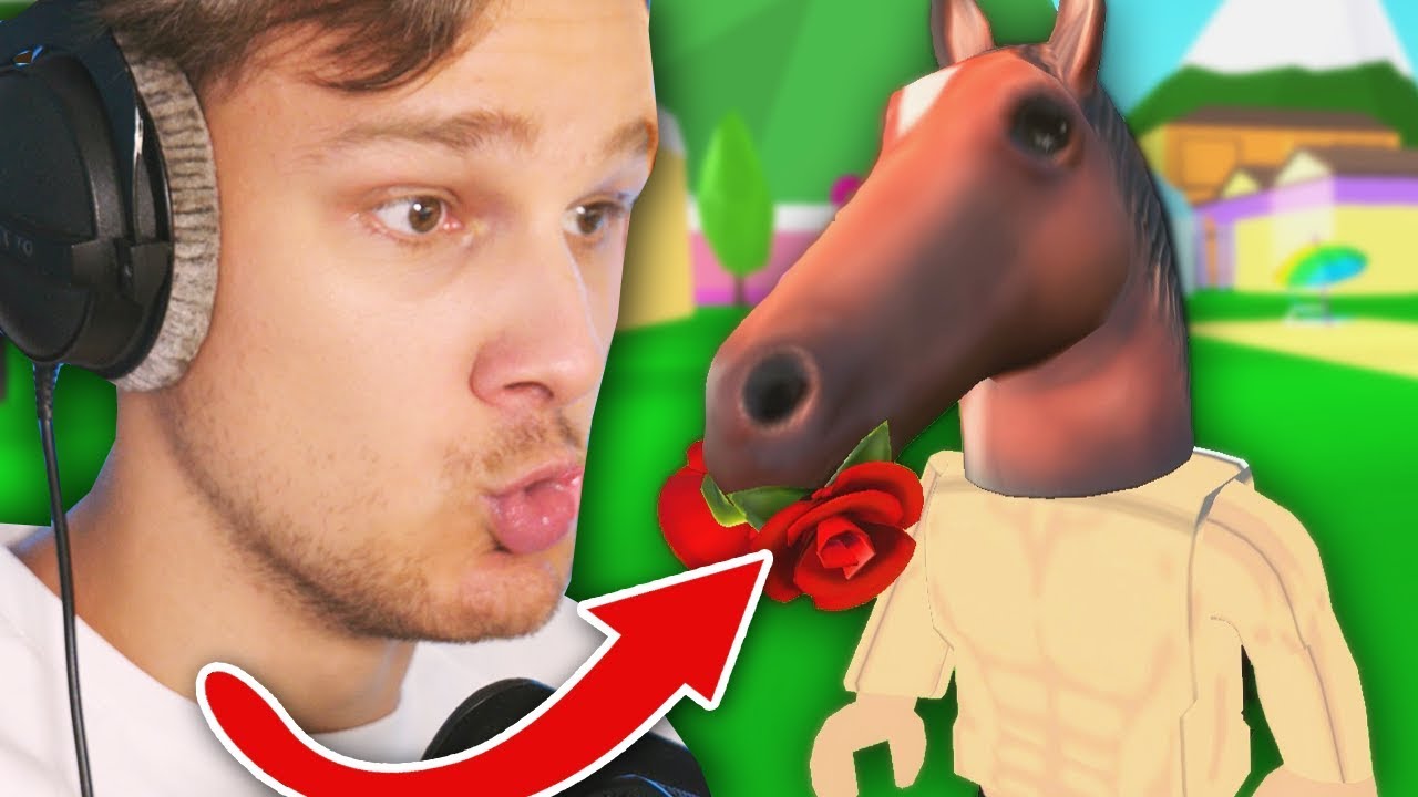 Volwassen man speelt Roblox...