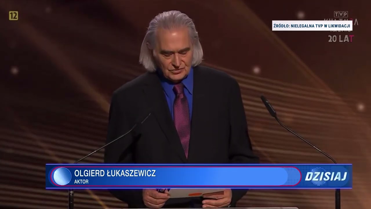 Polityczny wiec zamiast święta kina. Tak bawią się ,,elity''?